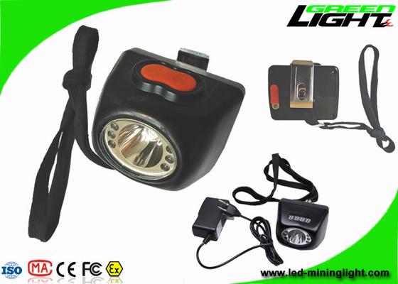 安全IP68 LED採鉱ライト8000lux明るさ5.7Ah電池1000周期のセリウムの承認
