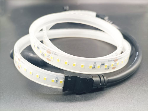 AC220V 35W/M LEDの地下鉱山のトンネルのための適用範囲が広い滑走路端燈SMD2835